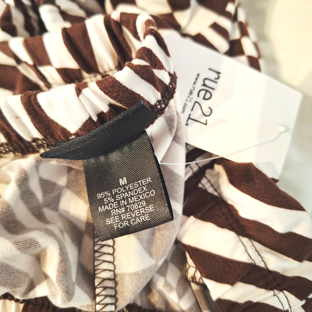 NWT Rue21 Brown & White Illusion Patterned Pants Size M - Picture 3 of 3